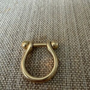 UNO de 50 Gold Bar Ring